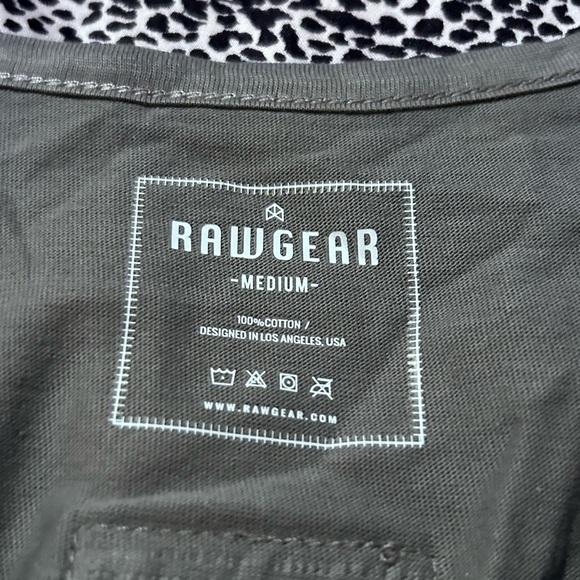 NWT RAWGEAR graphic spell out Mens tank with kangaroo pocket SZ M 95 - Picture 4 of 5